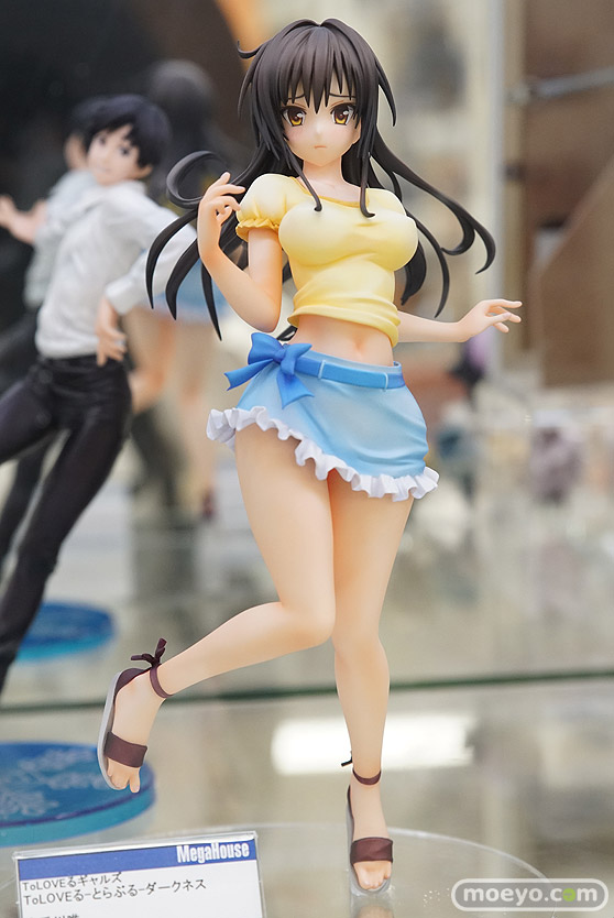 秋葉原の新作フィギュア展示の様子03