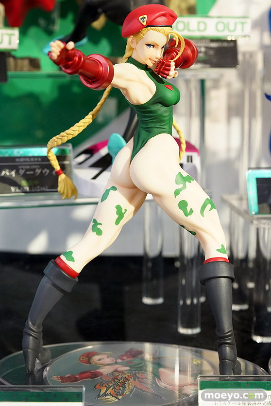 秋葉原の新作フィギュア展示の様子18