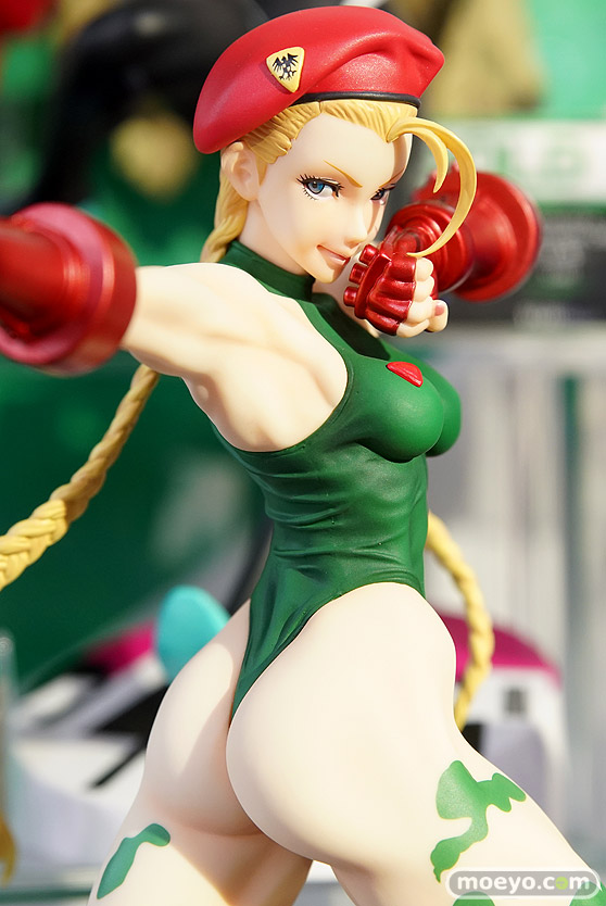 秋葉原の新作フィギュア展示の様子19