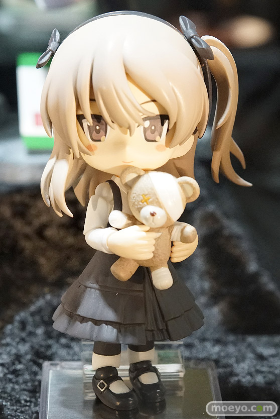 秋葉原の新作フィギュア展示の様子02