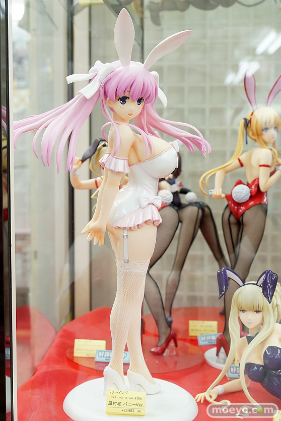 秋葉原の新作フィギュア展示の様子50