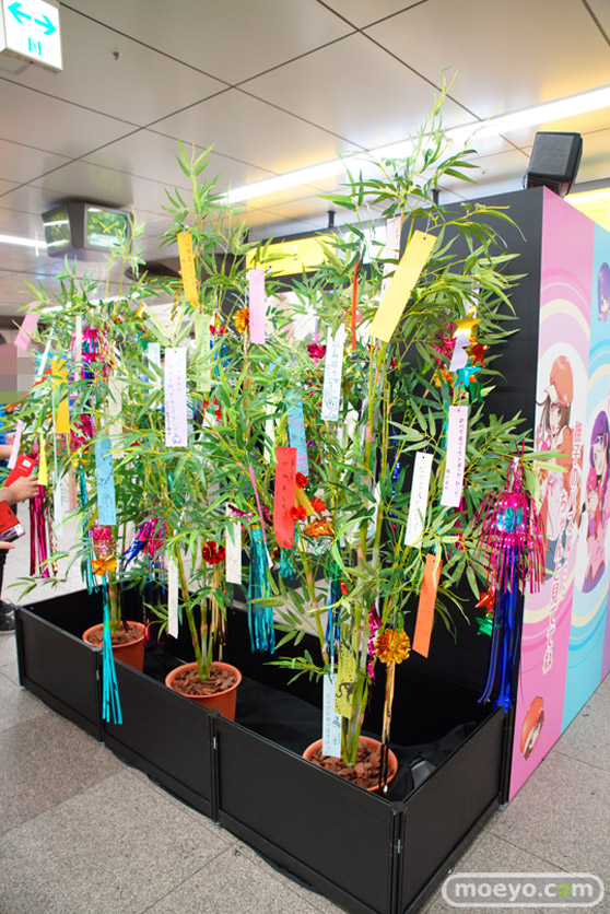 JR秋葉原駅にて〈物語〉シリーズ「七夕展示」の開催05