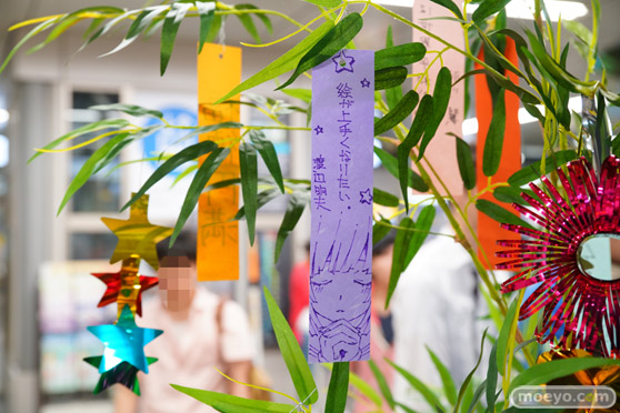 JR秋葉原駅にて〈物語〉シリーズ「七夕展示」の開催17