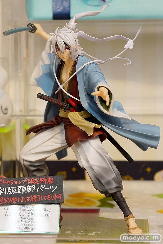 秋葉原の新作フィギュア展示の様子09