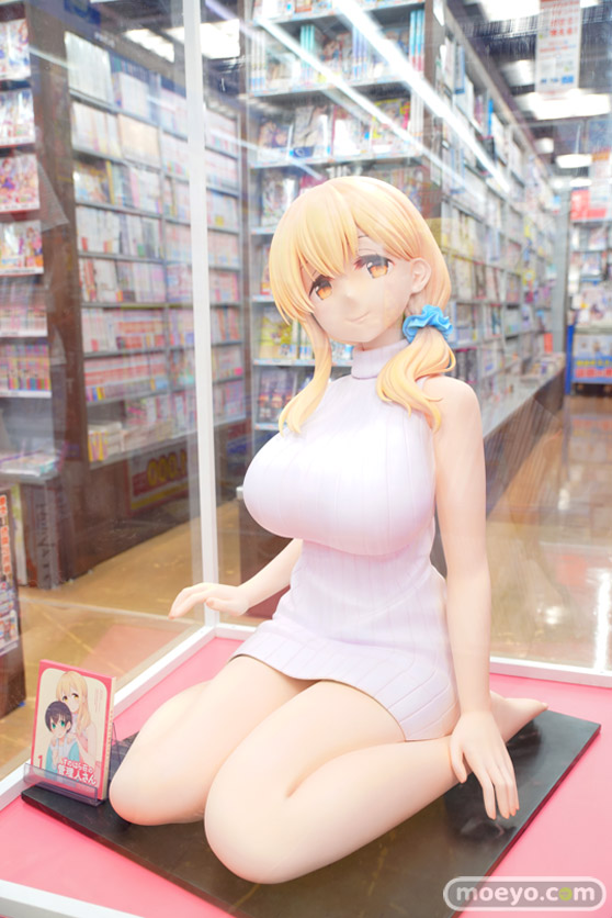 秋葉原の新作フィギュア展示の様子32