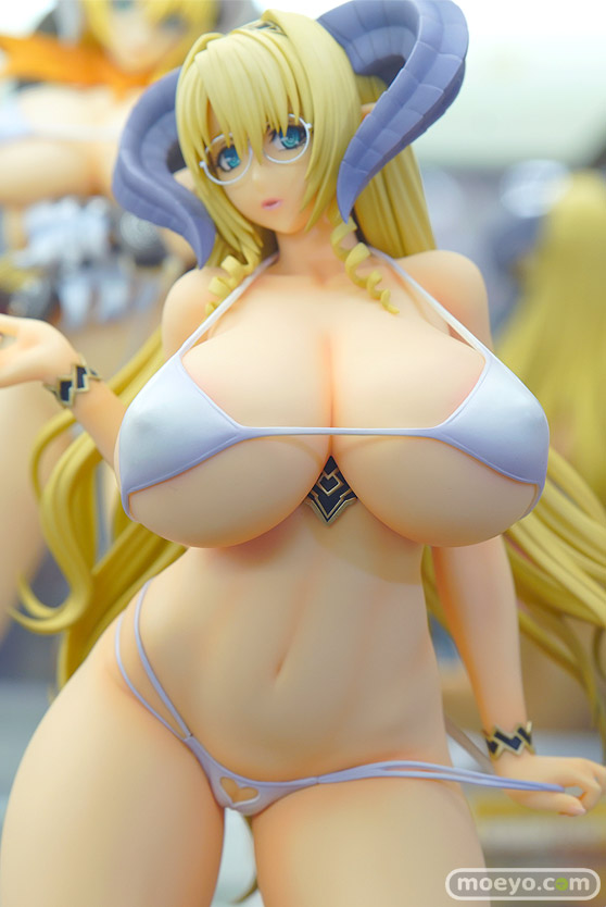 秋葉原の新作フィギュア展示の様子45