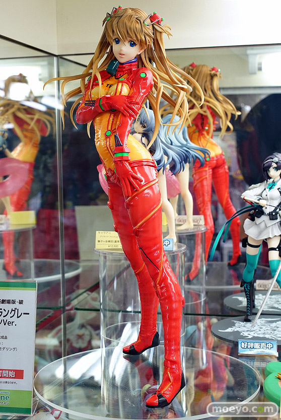 秋葉原の審査すフィギュア展示の様子64