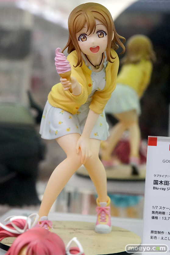 秋葉原の新作フィギュア展示の様子04