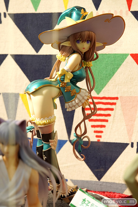 秋葉原の新作フィギュア展示の様子03