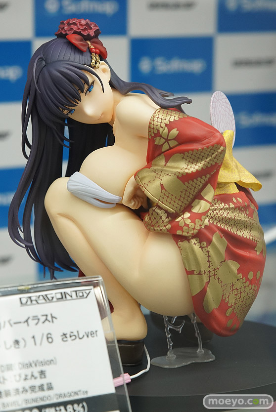 秋葉原の新作フィギュア展示の様子11