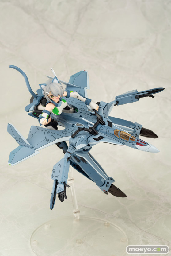 アオシマの新作プラモデル ACKS V.F.G. マクロスΔ VF-31A カイロス　の彩色サンプル画像03