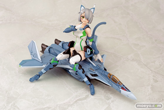 アオシマの新作プラモデル ACKS V.F.G. マクロスΔ VF-31A カイロス　の彩色サンプル画像05