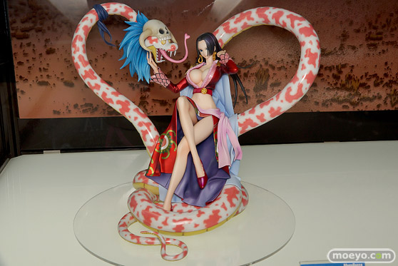 メガハウスの新作フィギュア Portrait.Of.Piratesワンピース“NEO-MAXIMUM” “海賊女帝”ボア・ハンコック 彩色サンプル画像01