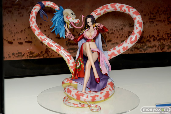 メガハウスの新作フィギュア Portrait.Of.Piratesワンピース“NEO-MAXIMUM” “海賊女帝”ボア・ハンコック 彩色サンプル画像02