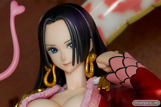 メガハウスの新作フィギュア Portrait.Of.Piratesワンピース“NEO-MAXIMUM” “海賊女帝”ボア・ハンコック 彩色サンプル画像06