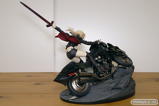 グッドスマイルカンパニーの新作フィギュア Fate/Grand Order セイバー/アルトリア・ペンドラゴン〔オルタ〕&キュイラッシェ・ノワール の彩色サンプル画像08