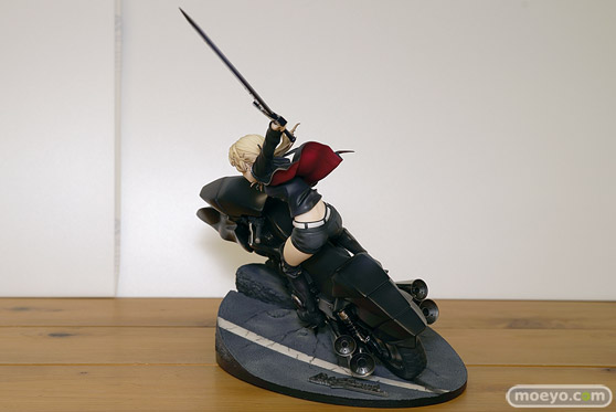 グッドスマイルカンパニーの新作フィギュア Fate/Grand Order セイバー/アルトリア・ペンドラゴン〔オルタ〕&キュイラッシェ・ノワール の彩色サンプル画像10