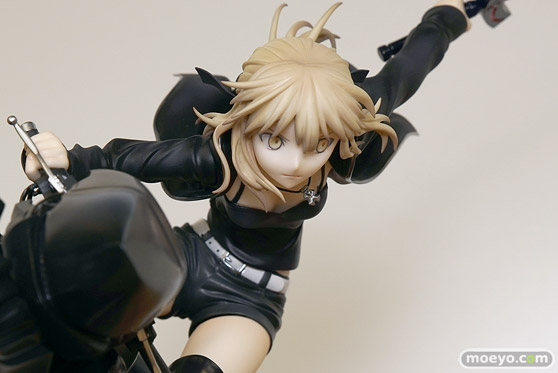 グッドスマイルカンパニーの新作フィギュア Fate/Grand Order セイバー/アルトリア・ペンドラゴン〔オルタ〕&キュイラッシェ・ノワール の彩色サンプル画像16