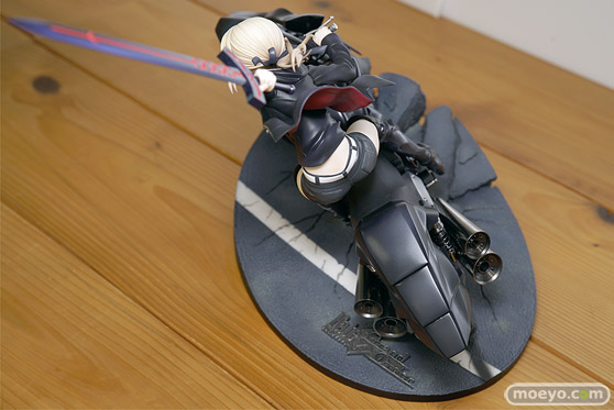 グッドスマイルカンパニーの新作フィギュア Fate/Grand Order セイバー/アルトリア・ペンドラゴン〔オルタ〕&キュイラッシェ・ノワール の彩色サンプル画像22