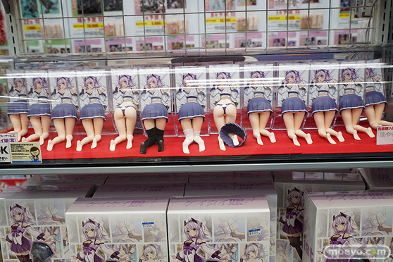 秋葉原の新作フィギュア展示の様子27