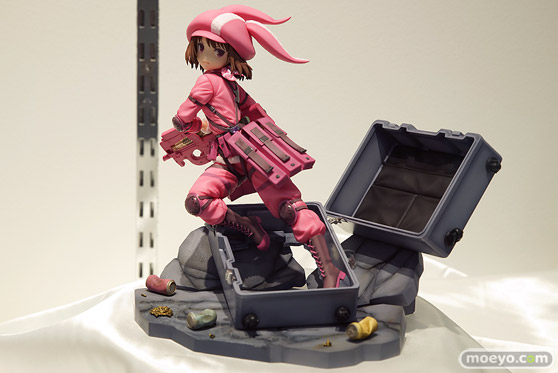 秋葉原の新作フィギュア展示の様子04