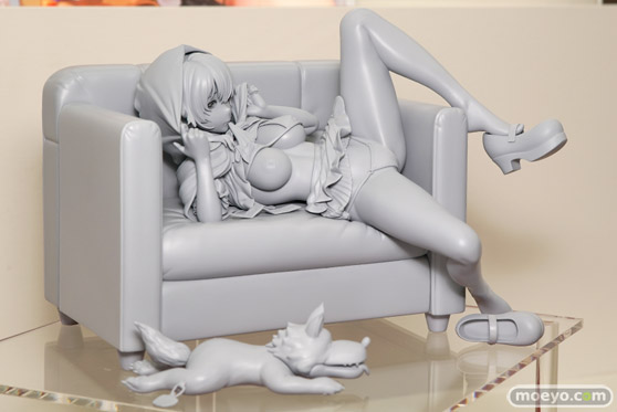 ロケットボーイ 赤ずきんコスの女の子（仮） 掃除朋具 02