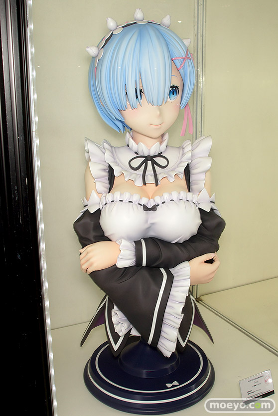 Re:ゼロから始める異世界生活 レム 1/1 胸像フィギュア02