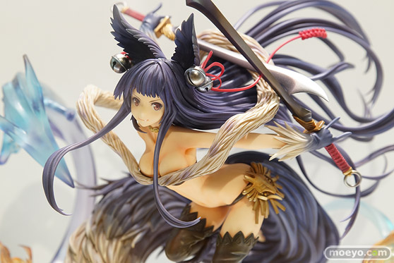 秋葉原の新作フィギュア展示の様子02