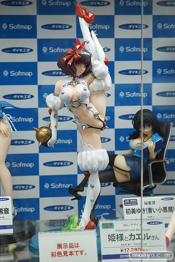 秋葉原の新作フィギュア展示の様子08