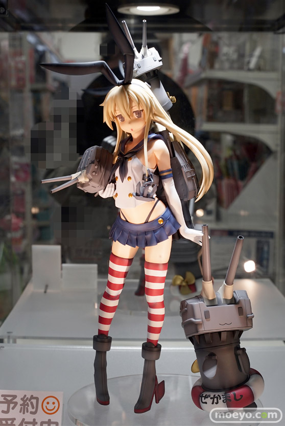 秋葉原の新作フィギュア展示の様子01