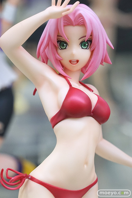 秋葉原の新作フィギュア展示の様子04