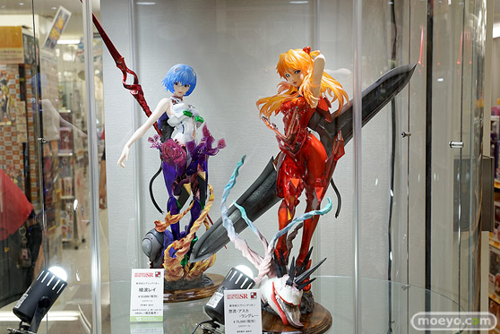 秋葉原の新作フィギュア展示の様子39