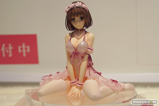 秋葉原の新作フィギュア展示の様子01