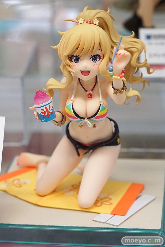 秋葉原の新作フィギュア展示の様子05