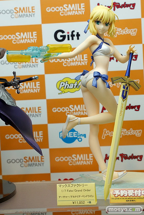 秋葉原の新作フィギュア展示の様子35