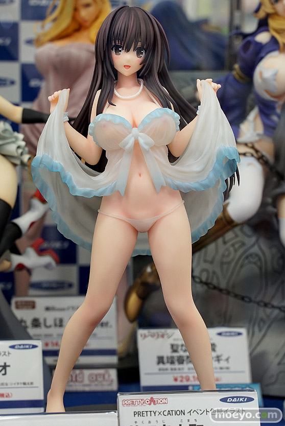 秋葉原の新作フィギュア展示の様子55