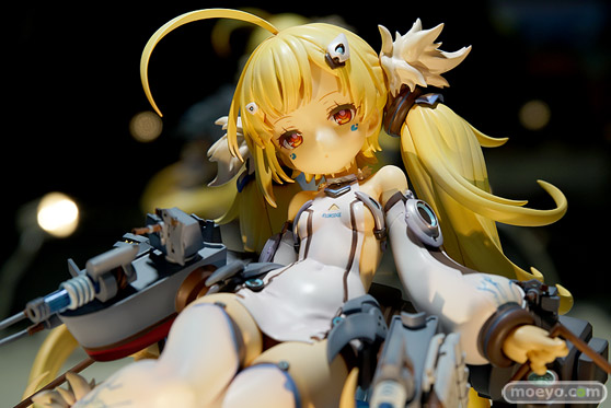 秋葉原の新作フィギュア展示の様子02