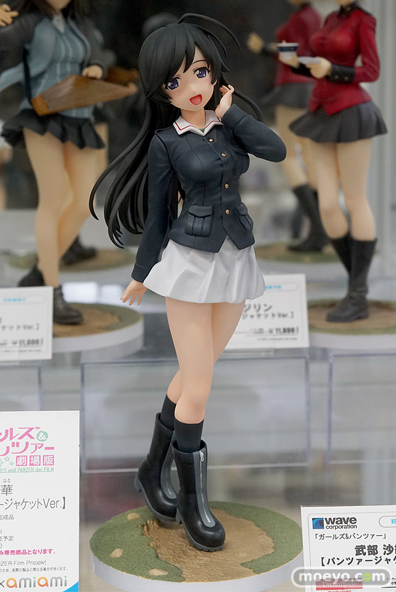 秋葉原の新作フィギュア展示の様子04