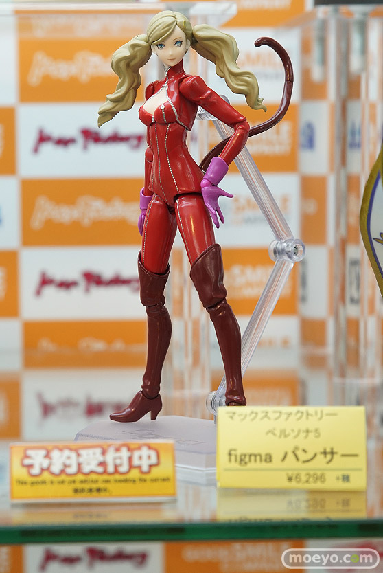 秋葉原の新作フィギュア展示の様子22
