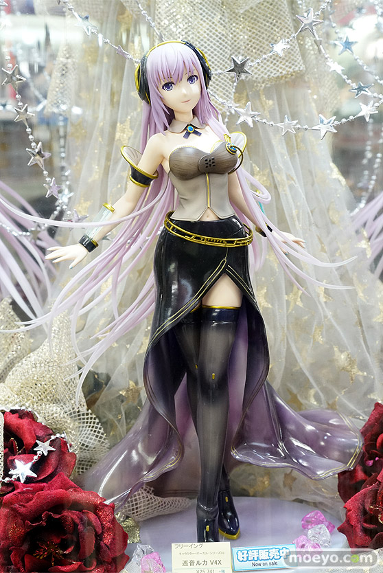 秋葉原の新作フィギュア展示の様子27