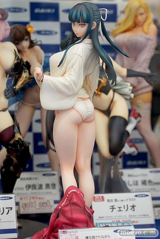 秋葉原の新作フィギュア展示の様子56