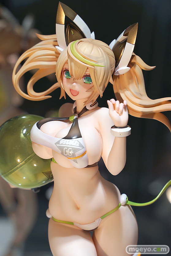 秋葉原の新作フィギュア展示の様子30