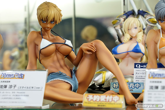 秋葉原の新作フィギュア展示の様子44