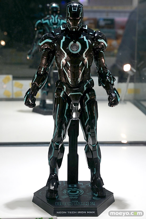 秋葉原の新作フィギュア展示の様子07