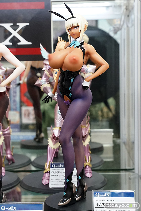 秋葉原の新作フィギュア展示の様子34
