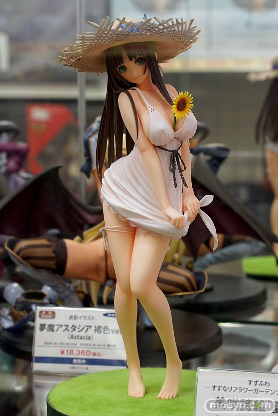 秋葉原の新作フィギュア展示の様子40