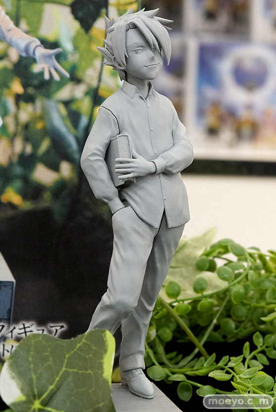 秋葉原の新作っフィギュア展示の様子 03