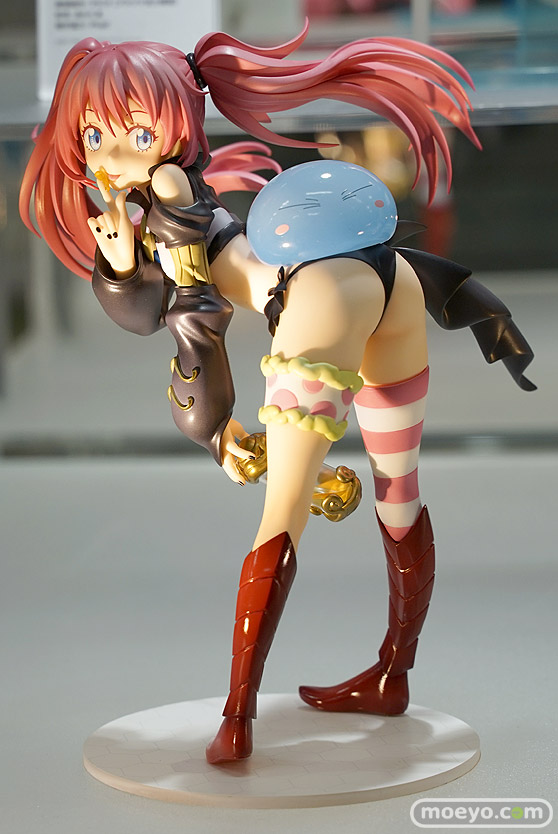 秋葉原の新作フィギュア展示の様子05