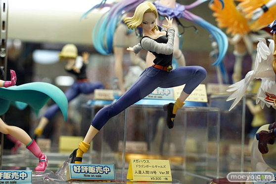 秋葉原の新作フィギュア展示の様子27