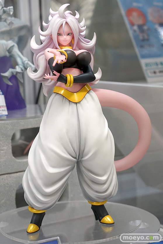 秋葉原の新作フィギュア展示の様子 あみあみ 23